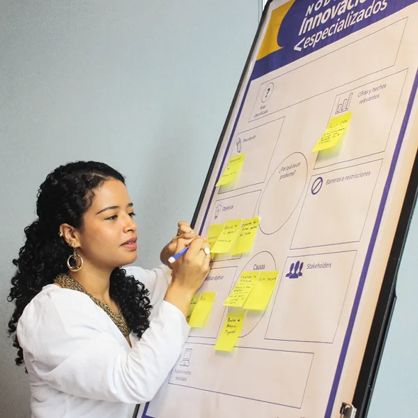 • Agosto 2021 — Mujeres STEM: construir el futuro desde hoy